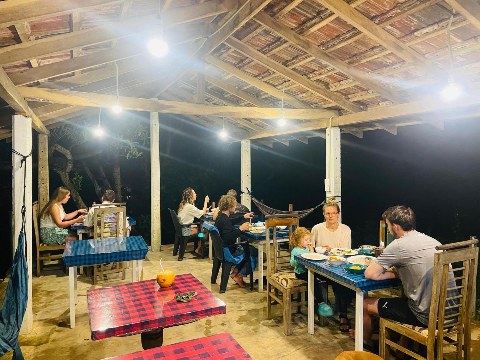 Bed and Breakfast Sky Mountain Cafe With Seaview Велигама Экстерьер фото