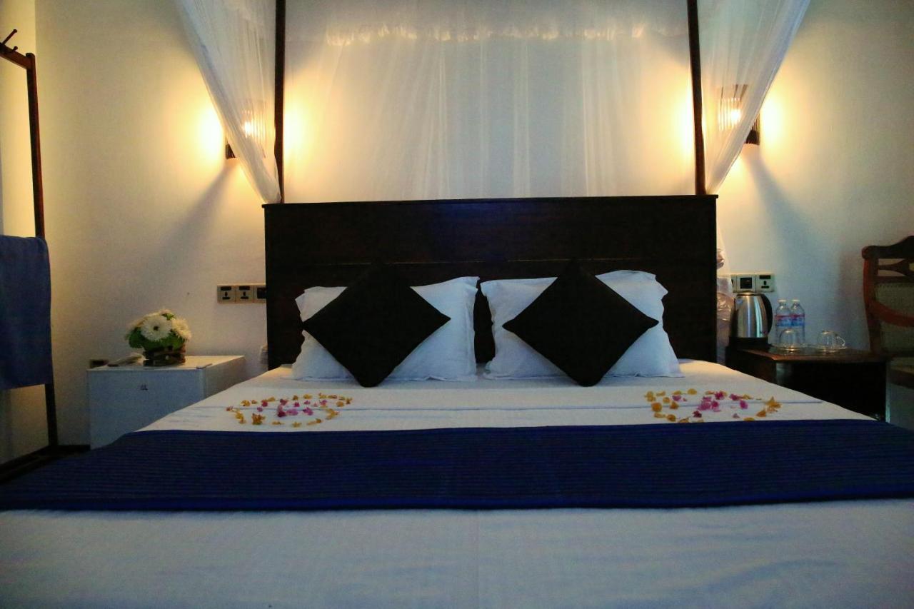 Bed and Breakfast Sky Mountain Cafe With Seaview Велигама Экстерьер фото