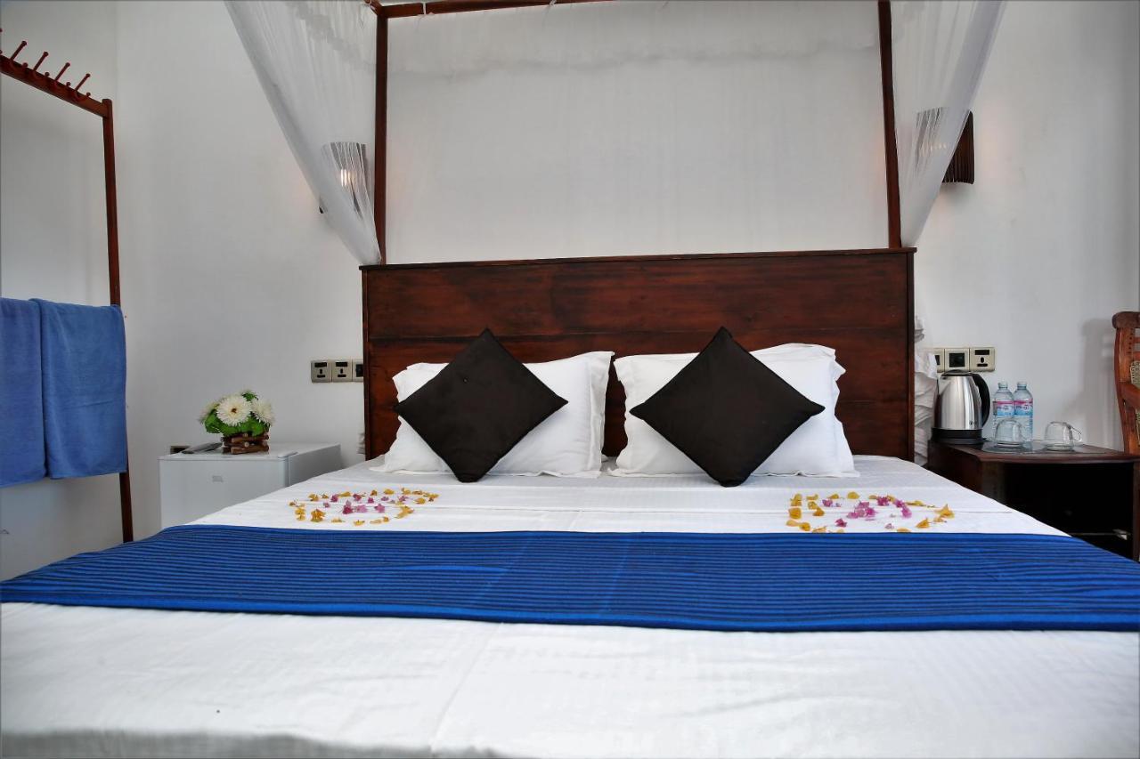 Bed and Breakfast Sky Mountain Cafe With Seaview Велигама Экстерьер фото
